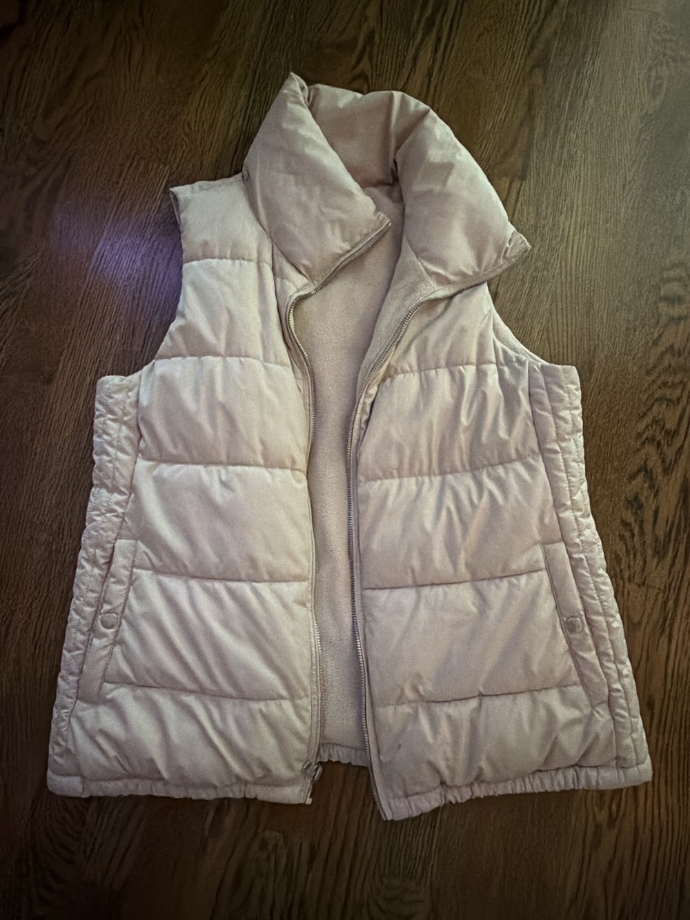 Women’s Old Navy Sleeveless Puffer Vest - Cream/Ivory Size Medium EUC